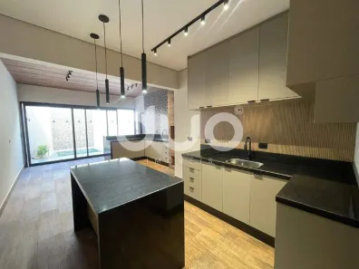 Casa de Condomínio com 3 Quartos para alugar, 163m² no Ondas, Piracicaba