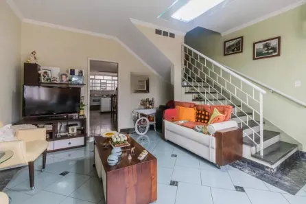 Casa com 5 Quartos à venda, 240m² no Jardim Vera Cruz, São Paulo