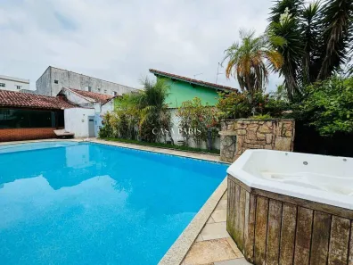Casa com 5 Quartos à venda, 250m² no Maracanã, Praia Grande