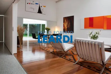 Sobrado com 3 Quartos à venda, 195m² no Jardim Paulistano, São Paulo