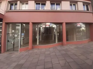 Ponto Comercial para alugar, 250m² no Centro, Caxias do Sul