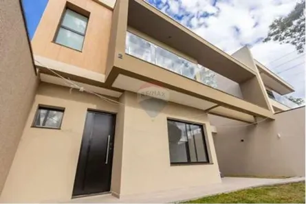 Sobrado com 3 Quartos à venda, 145m² no Uberaba, Curitiba