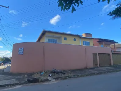 Sobrado com 4 Quartos à venda, 154m² no Residencial Eldorado, Goiânia
