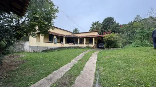 Fazenda/Sítio com 2 Quartos à venda, 100m² no Veraneio Irajá, Jacareí