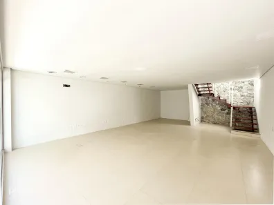 Prédio Comercial com 4 Quartos para alugar, 200m² no Centro, Pelotas