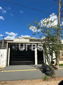 Casa com 3 Quartos à venda, 210m² no Jardim Atlântico, Goiânia