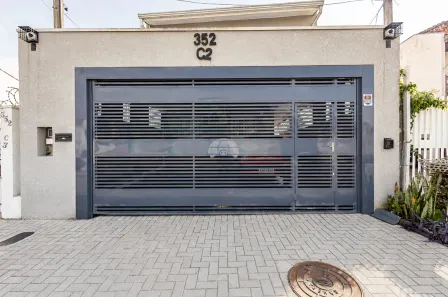 Sobrado com 5 Quartos à venda, 150m² no Xaxim, Curitiba