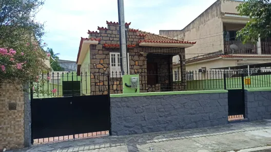 Casa com 4 Quartos para venda ou aluguel, 90m² no Padre Miguel, Rio de Janeiro
