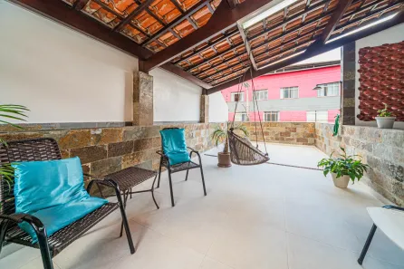 Sobrado com 3 Quartos à venda, 138m² no Paineiras, Juiz de Fora