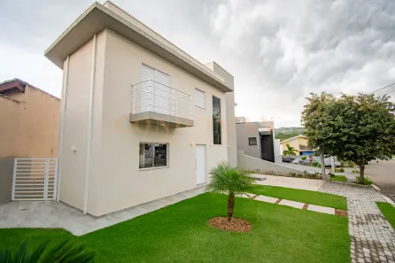 Sobrado com 3 Quartos à venda, 182m² no Chácaras Maringá, Atibaia