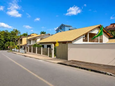 Casa com 5 Quartos à venda, 430m² no Estados, Indaial