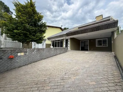 Sobrado com 3 Quartos à venda, 240m² no Santo Inácio, Curitiba
