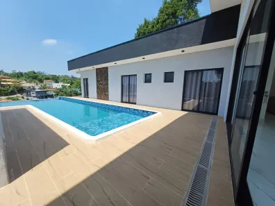 Fazenda/Sítio com 3 Quartos à venda, 250m² no Centro, Ibiúna