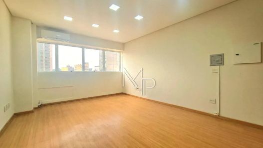 Sala Comercial à venda, 22m² no Centro, Curitiba