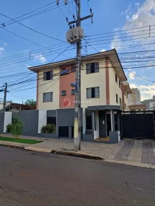 Apartamento com 2 Quartos para alugar, 50m² no Zona 07, Maringá