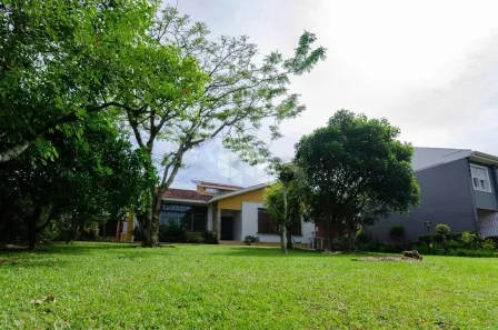 Casa com 5 Quartos à venda, 300m² no Vila Assunção, Porto Alegre