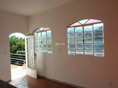 Casa com 1 Quarto para alugar, 30m² no Parque São Pedro (Venda Nova), Belo Horizonte