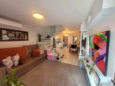 Casa com 3 Quartos à venda, 91m² no São Marcos, Joinville