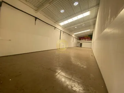 Galpão/Depósito/Armazém para alugar, 220m² no Jardim San Marino, São José dos Campos