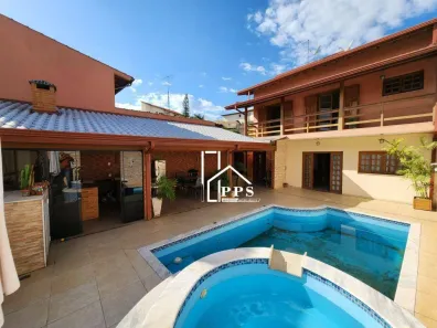 Casa com 3 Quartos à venda, 250m² no Centro, Vinhedo
