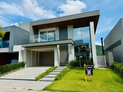Casa com 3 Quartos à venda, 241m² no Pedra Branca, Palhoça