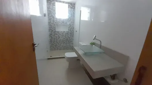 Casa com 3 Quartos para alugar, 450m² no Jardim Amália, Volta Redonda