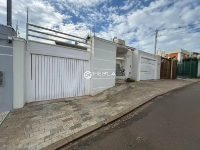 Casa com 3 Quartos para alugar, 283m² no Chácara Machadinho I, Americana