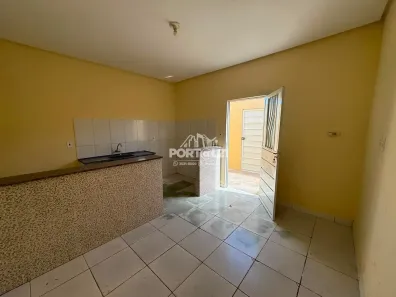 Casa com 2 Quartos para alugar, 70m² no Antônio Cassimiro, Petrolina