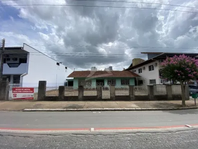 Imóvel Comercial à venda, 200m² no Barra do Rio Cerro, Jaraguá do Sul