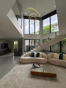 Sobrado com 3 Quartos à venda, 286m² no Jardins Madri, Goiânia