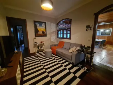Casa com 3 Quartos à venda, 227m² no Santa Tereza, Belo Horizonte
