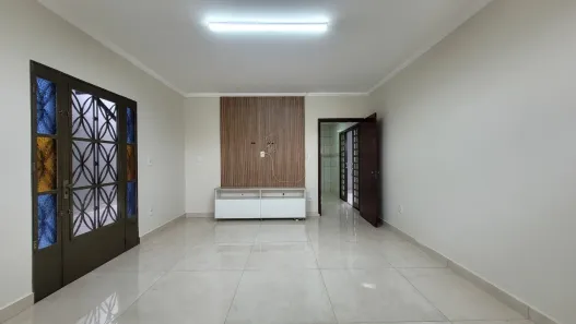 Casa com 3 Quartos para alugar, 141m² no Jardim Roberto Benedetti, Ribeirão Preto