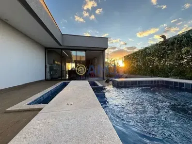 Casa de Condomínio com 3 Quartos à venda, 230m² no Jardins Nápoles, Senador Canedo