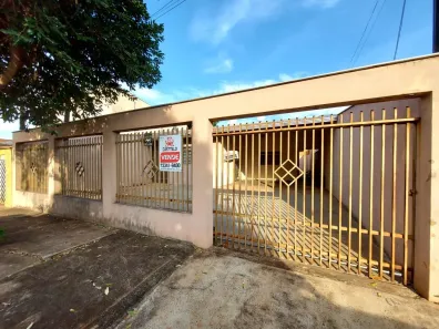 Casa com 3 Quartos à venda, 139m² no Jardim Viena, Londrina