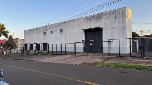 Imóvel Comercial com 1 Quarto para alugar, 1300m² no Parque Industrial José Belinati, Londrina