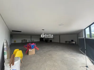 Ponto Comercial para alugar, 210m² no Cidade Jardim, Uberlândia