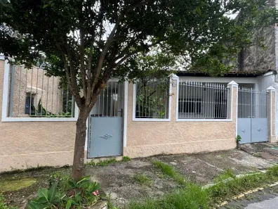 Casa com 4 Quartos para alugar, 140m² no Alto Cajueiros, Macaé