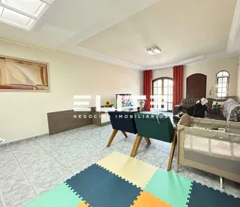 Sobrado com 4 Quartos à venda, 284m² no Campestre, Santo André