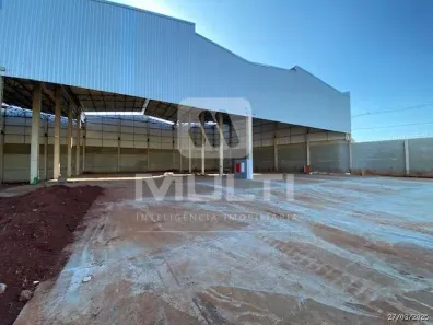 Casa com 1 Quarto para alugar, 1900m² no Distrito Industrial, Uberlândia