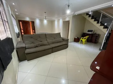 Casa com 5 Quartos para alugar, 248m² no Vila Flórida, Guarulhos