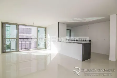 Apartamento com 2 Quartos à venda, 79m² no Três Figueiras, Porto Alegre