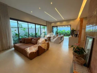 Casa com 3 Quartos à venda, 180m² no Granja Marileusa, Uberlândia