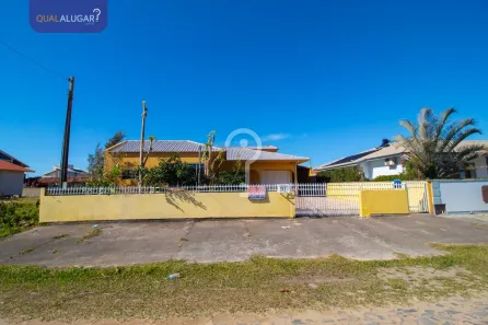 Casa com 4 Quartos à venda, 200m² no Balneário Solimar, Imbituba