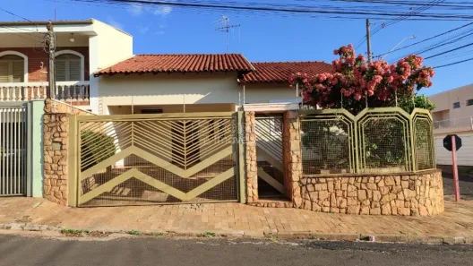 Casa com 4 Quartos à venda, 276m² no Centro, Araraquara