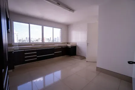 Apartamento com 3 Quartos para alugar, 173m² no Jardim Goiás, Goiânia