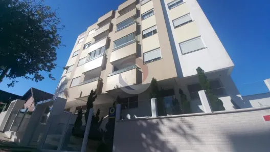 Apartamento com 2 Quartos para alugar, 71m² no Pantanal, Florianópolis