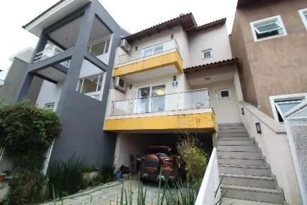 Casa com 3 Quartos à venda, 171m² no Hípica, Porto Alegre