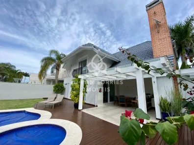 Casa com 3 Quartos à venda, 231m² no Jurerê, Florianópolis