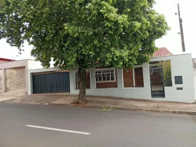 Casa com 3 Quartos à venda, 175m² no Vila Larsen 1, Londrina