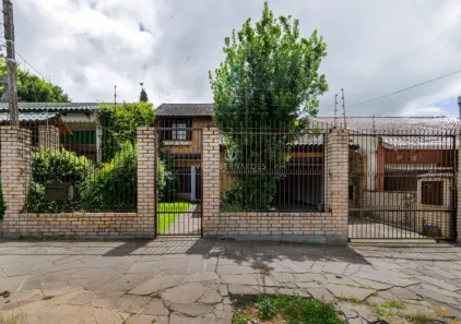 Casa com 3 Quartos à venda, 280m² no Camaquã, Porto Alegre